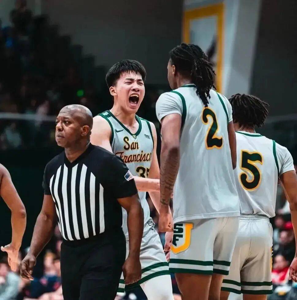 熊猫体育直播CBA季后赛赛程吃紧，密尔沃基雄鹿转会期官宣签约，质疑声仍在，团队化学反应显著的简单介绍