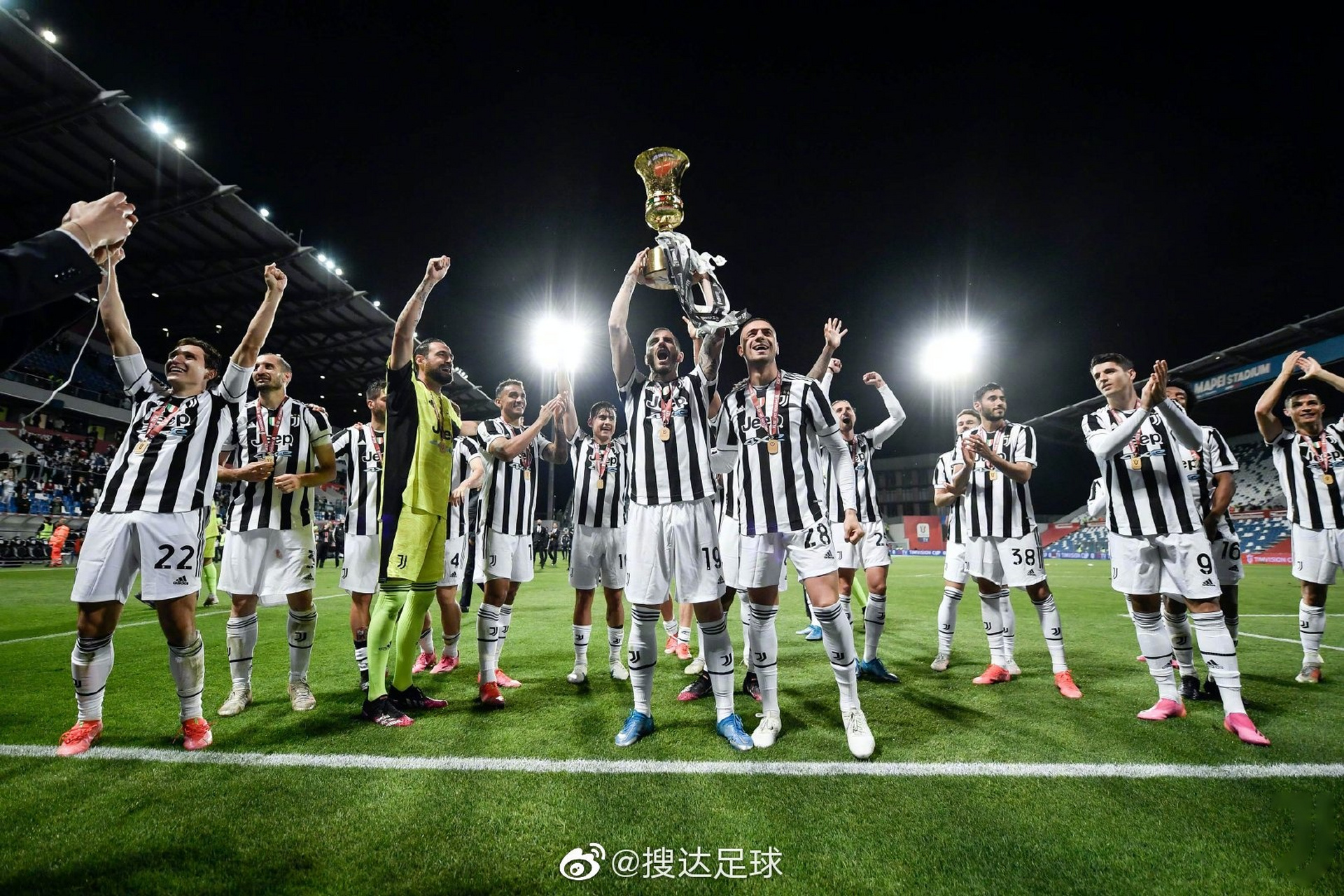 熊猫体育赛事关于今夜上海申花调整名单以备法国杯曼联围绕意大利杯迎来里程碑,连对手都承认:马德里竞技围绕足总杯更衣室发声的信息